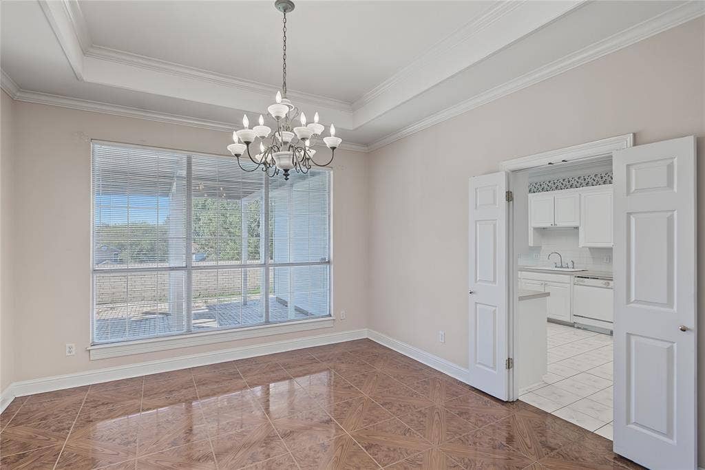 5735 S Lakeshore Drive, Shreveport, LA 71119