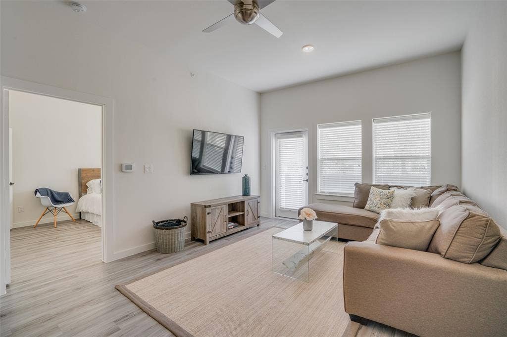 209 Wimberly Street, #2-301, Fort Worth, TX 76107 209 Wimberly Street, #2-301, Fort Worth, TX 76107