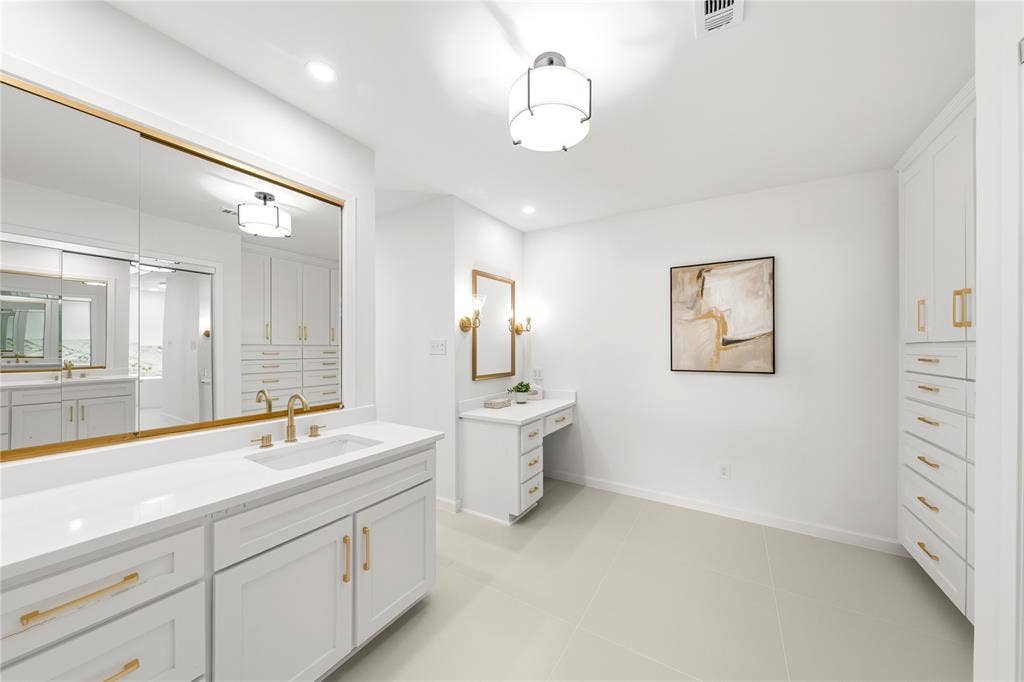 3905 Shady Valley Drive, Arlington, TX 76013 3905 Shady Valley Drive, Arlington, TX 76013