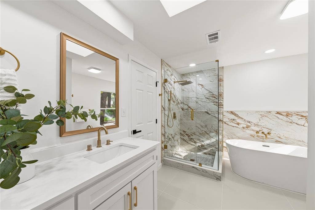 3905 Shady Valley Drive, Arlington, TX 76013 3905 Shady Valley Drive, Arlington, TX 76013