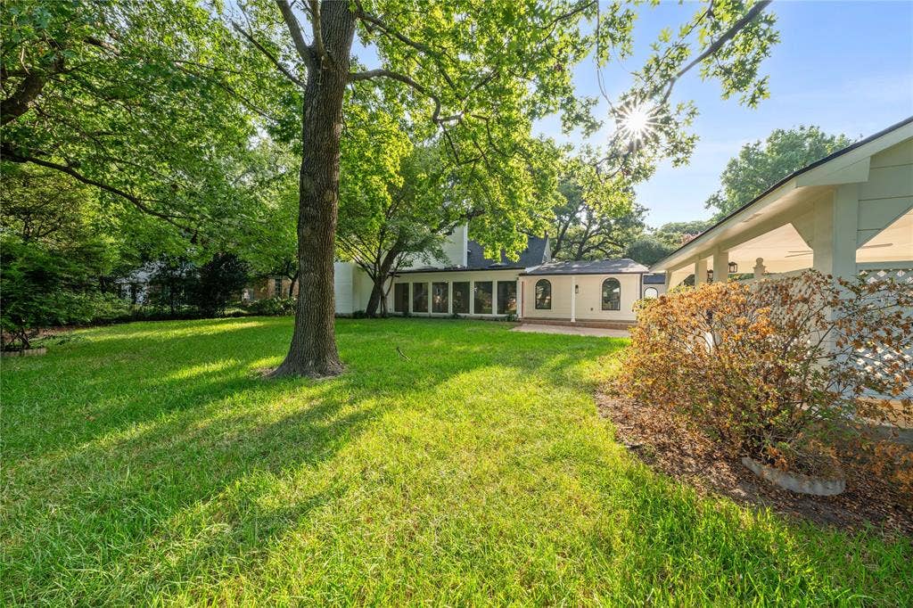 3905 Shady Valley Drive, Arlington, TX 76013 3905 Shady Valley Drive, Arlington, TX 76013
