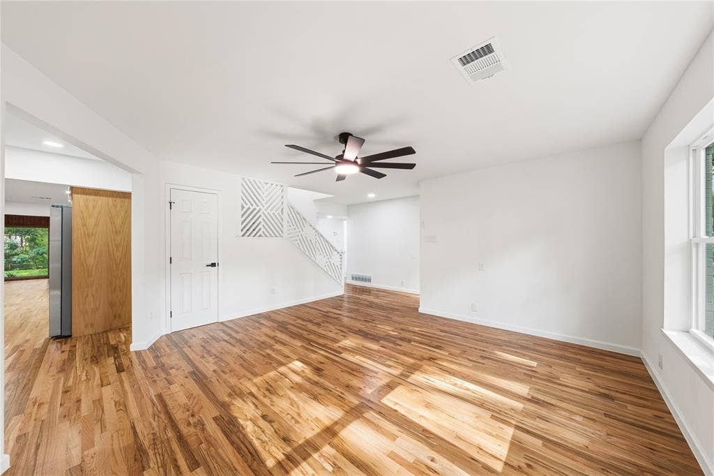 3905 Shady Valley Drive, Arlington, TX 76013 3905 Shady Valley Drive, Arlington, TX 76013