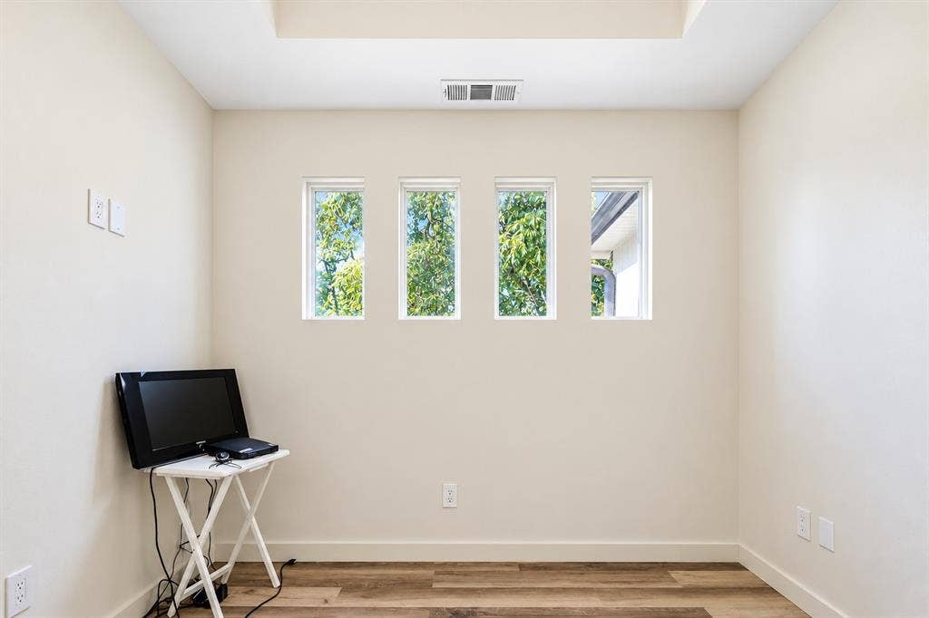 521 York Street, Athens, TX 75751 521 York Street, Athens, TX 75751