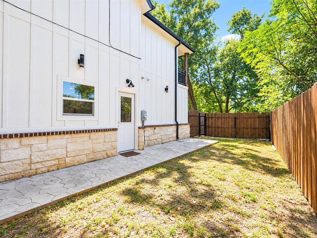 521 York Street, Athens, TX 75751 521 York Street, Athens, TX 75751