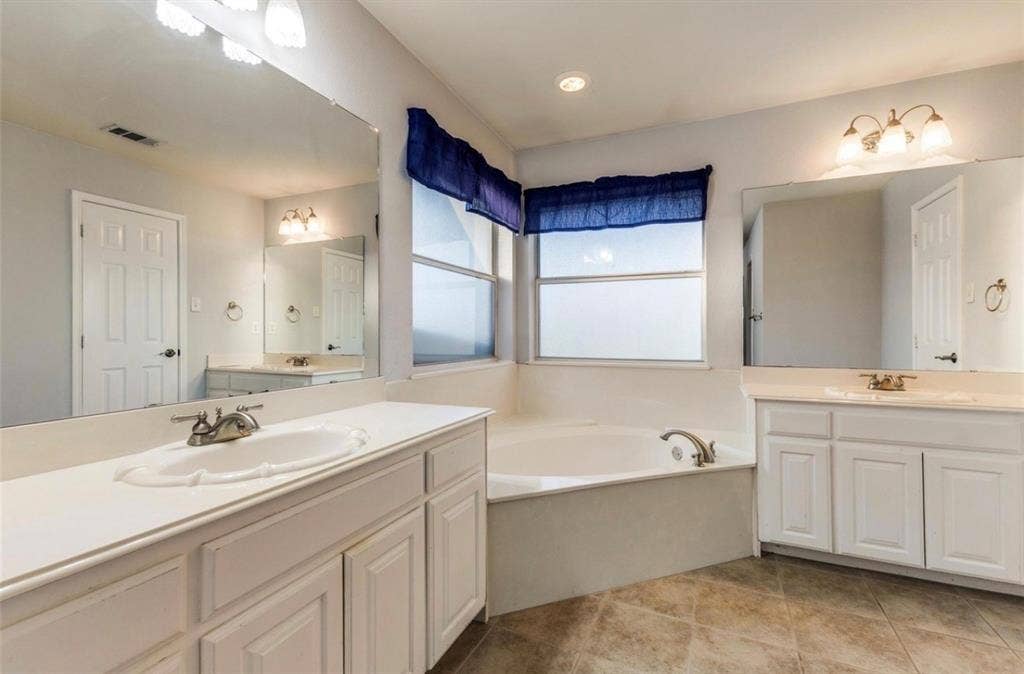 11068 Prairie Lakes Lane, Forney, TX 75126