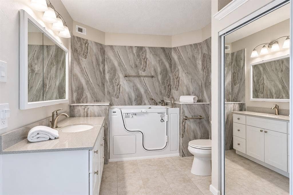 3101 Townbluff Drive, #1013, Plano, TX 75075 Fully updated, double closets