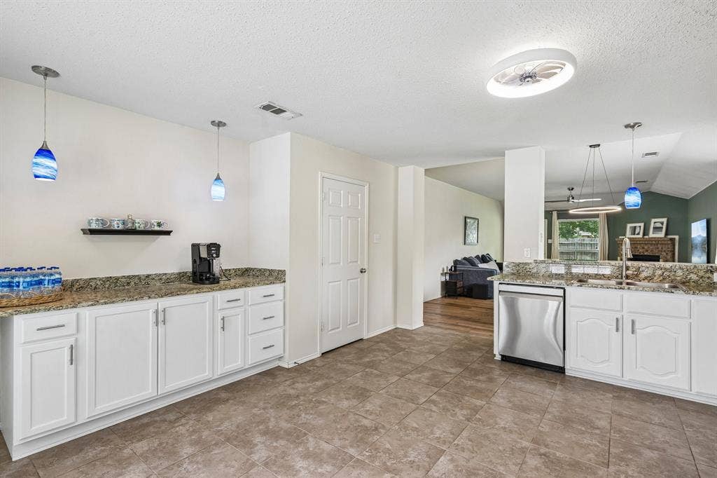 1421 Vista Ridge Drive, Forney, TX 75126
