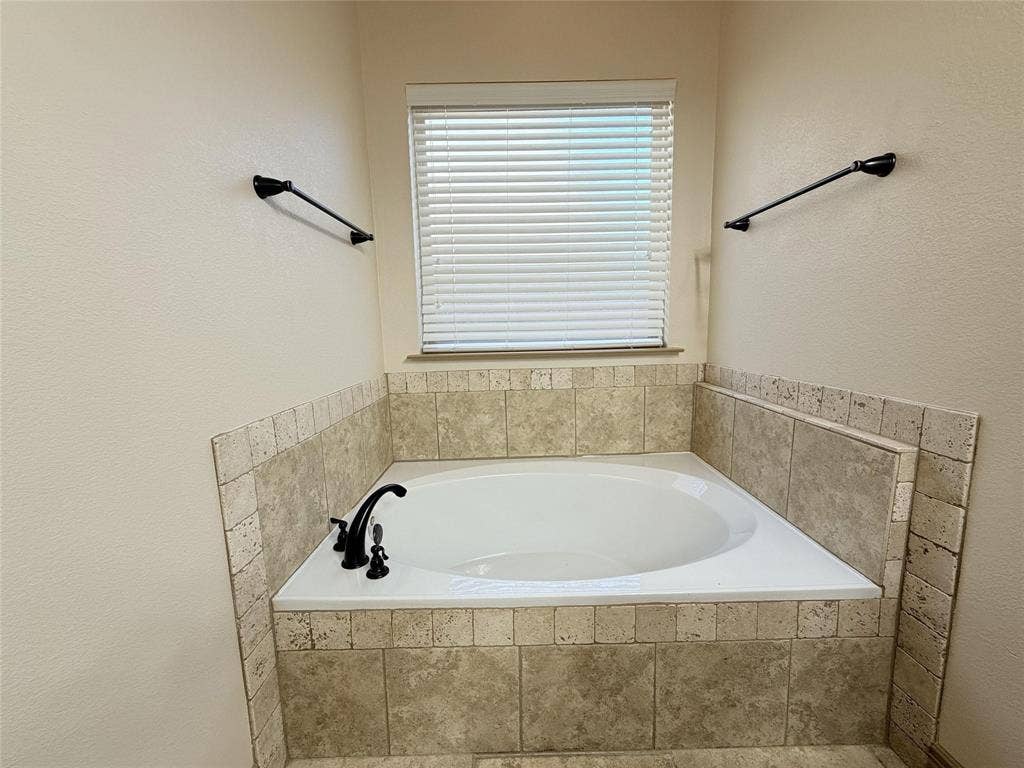 418 Spyglass Drive, Willow Park, TX 76008