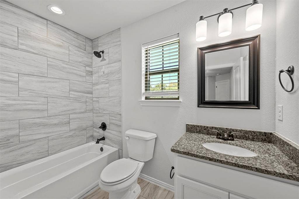 236-238 W Lake, #236, Sherman, TX 75090 236-238 W Lake, #236, Sherman, TX 75090