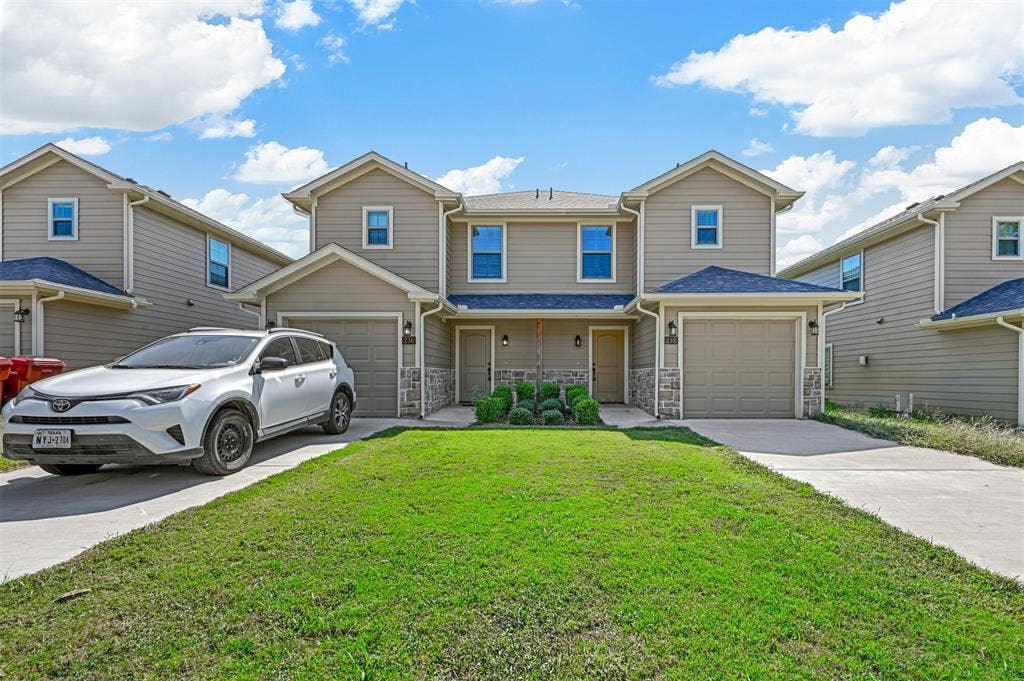 236-238 W Lake, #236, Sherman, TX 75090 236-238 W Lake, #236, Sherman, TX 75090