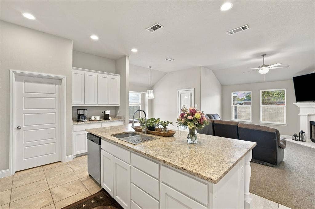 425 Stoneridge Drive, Hillsboro, TX 76645 425 Stoneridge Drive, Hillsboro, TX 76645