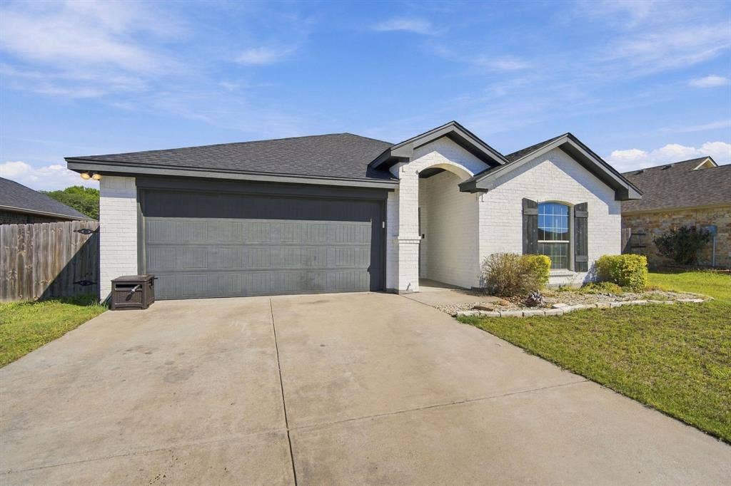 425 Stoneridge Drive, Hillsboro, TX 76645 425 Stoneridge Drive, Hillsboro, TX 76645