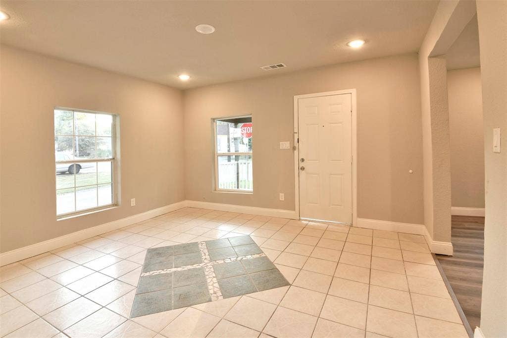 814 N Kentucky Street, McKinney, TX 75069 814 N Kentucky Street, McKinney, TX 75069