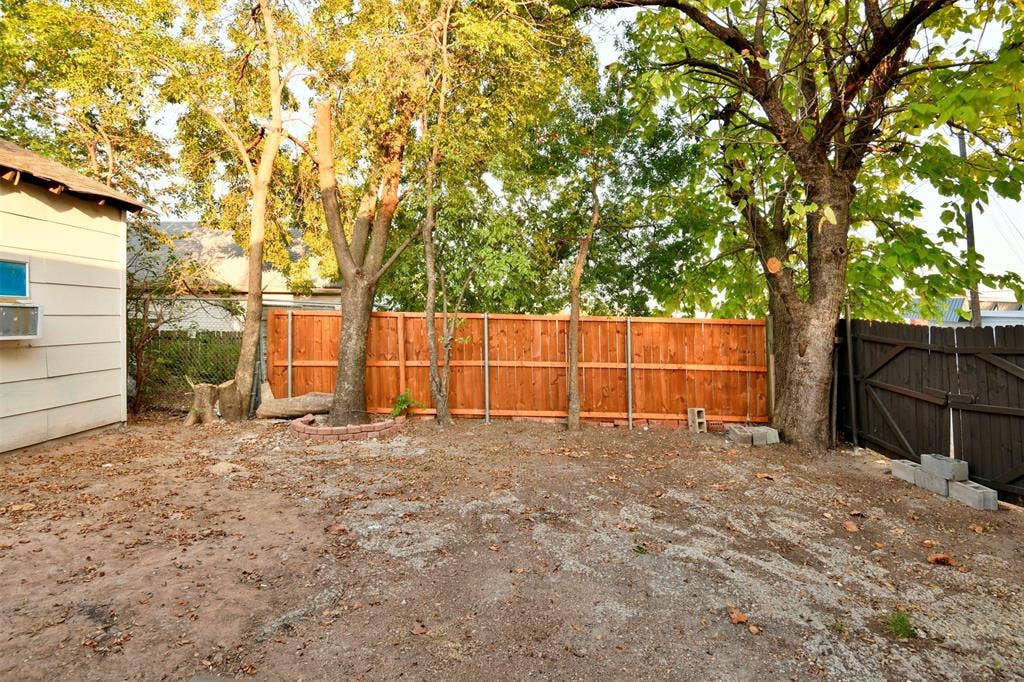 814 N Kentucky Street, McKinney, TX 75069 814 N Kentucky Street, McKinney, TX 75069