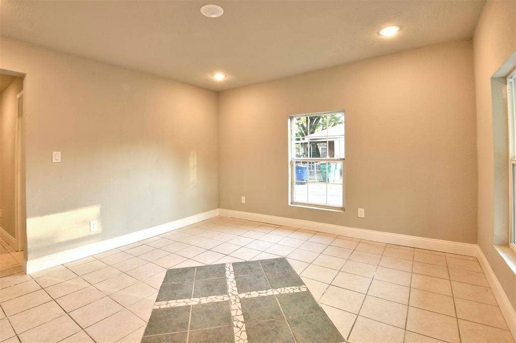 814 N Kentucky Street, McKinney, TX 75069 814 N Kentucky Street, McKinney, TX 75069