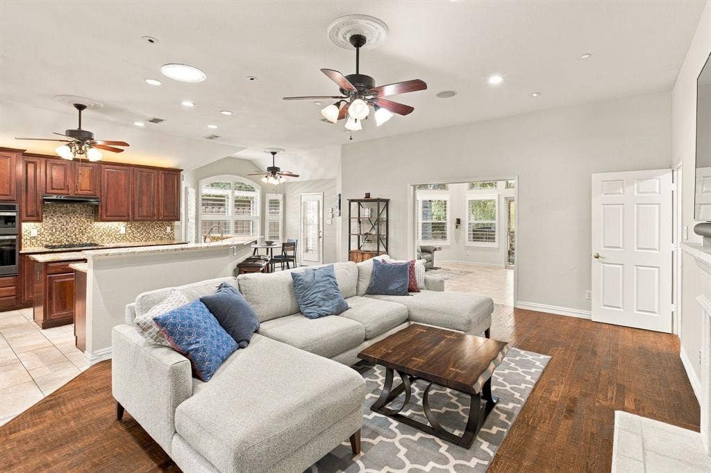 313 Mimosa Drive, Murphy, TX 75094 313 Mimosa Drive, Murphy, TX 75094