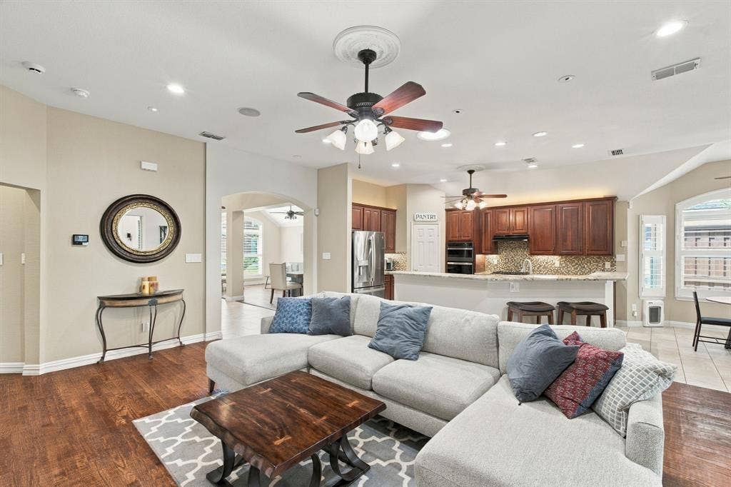 313 Mimosa Drive, Murphy, TX 75094 313 Mimosa Drive, Murphy, TX 75094