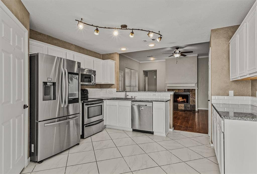 109 N Rolling Meadows Drive, Wylie, TX 75098 109 N Rolling Meadows Drive, Wylie, TX 75098