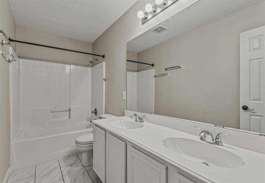 109 N Rolling Meadows Drive, Wylie, TX 75098 109 N Rolling Meadows Drive, Wylie, TX 75098