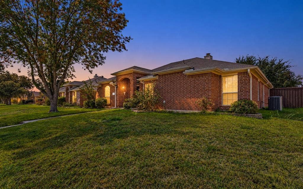 109 N Rolling Meadows Drive, Wylie, TX 75098