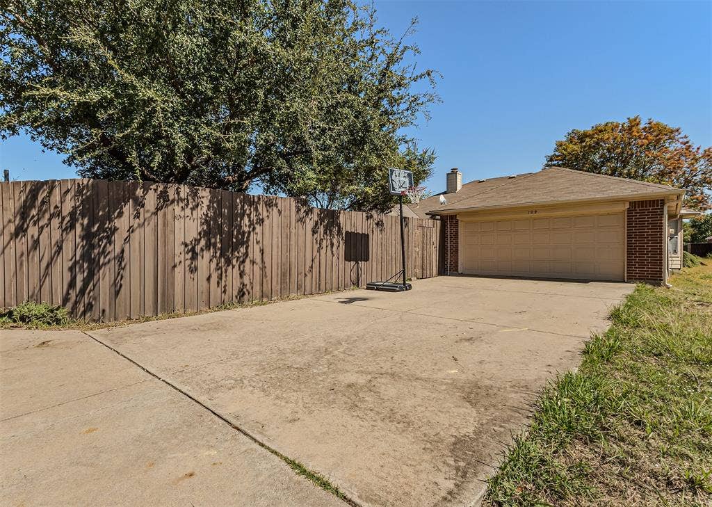 109 N Rolling Meadows Drive, Wylie, TX 75098 109 N Rolling Meadows Drive, Wylie, TX 75098