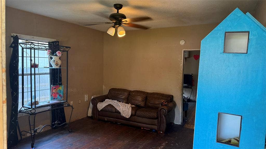 2419 Britton Drive, Dallas, TX 75216 2419 Britton Drive, Dallas, TX 75216