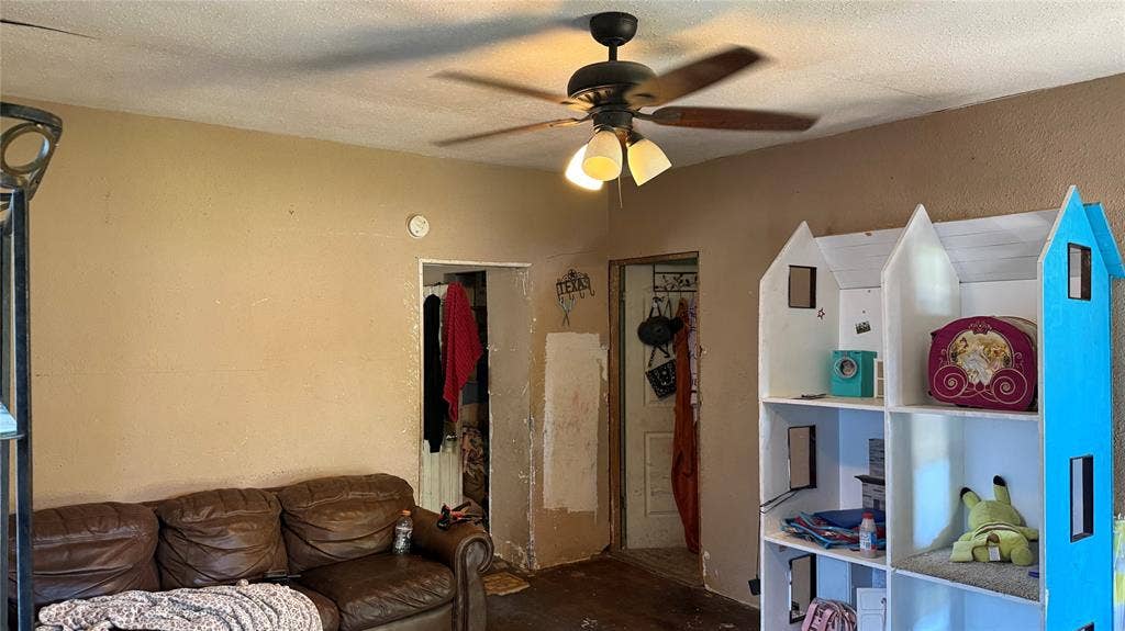 2419 Britton Drive, Dallas, TX 75216 2419 Britton Drive, Dallas, TX 75216