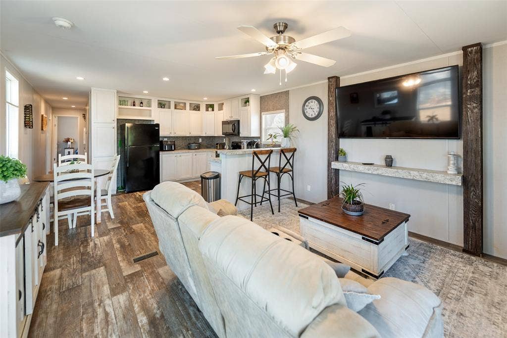 340 Apache, Quitman, TX 75783 340 Apache, Quitman, TX 75783