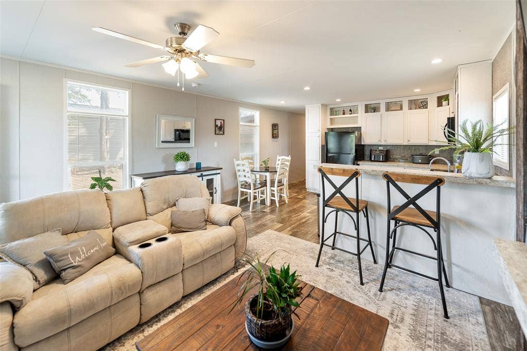 340 Apache, Quitman, TX 75783 340 Apache, Quitman, TX 75783