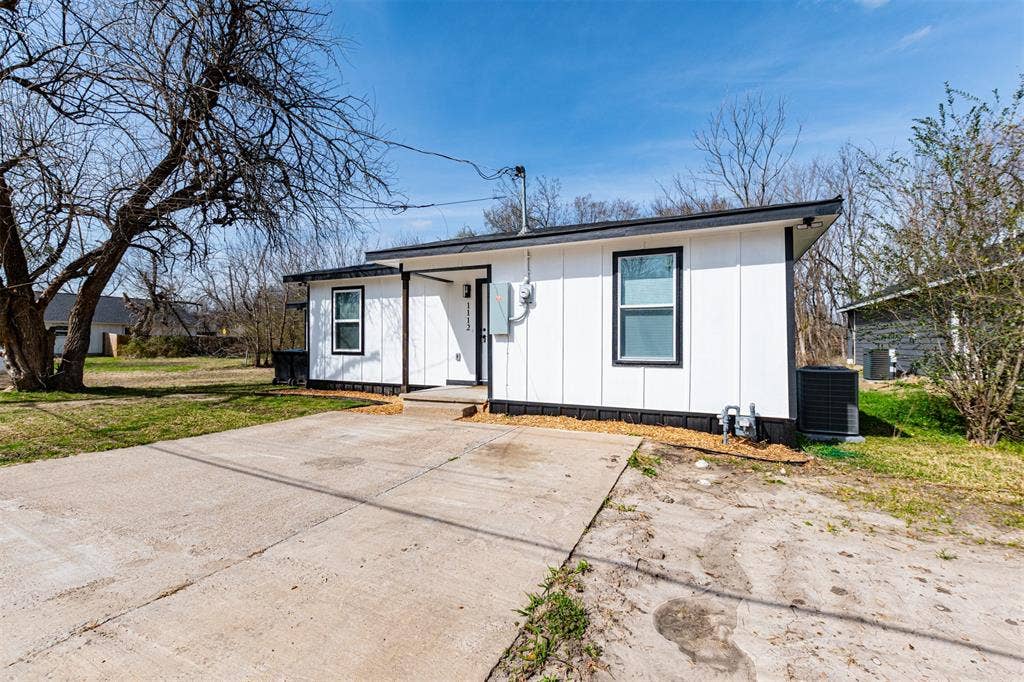 1112 Marshall Street, Greenville, TX 75401 1112 Marshall Street, Greenville, TX 75401