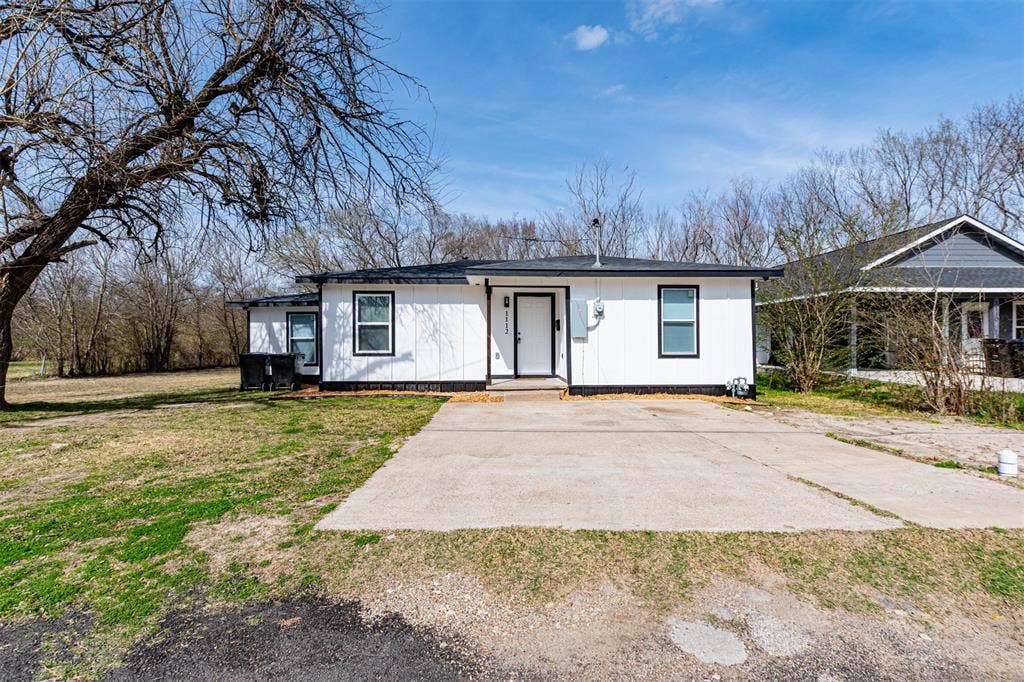 1112 Marshall Street, Greenville, TX 75401 1112 Marshall Street, Greenville, TX 75401