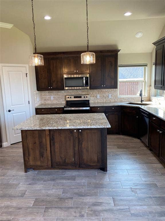 3005 Promenade Drive, Granbury, TX 76049