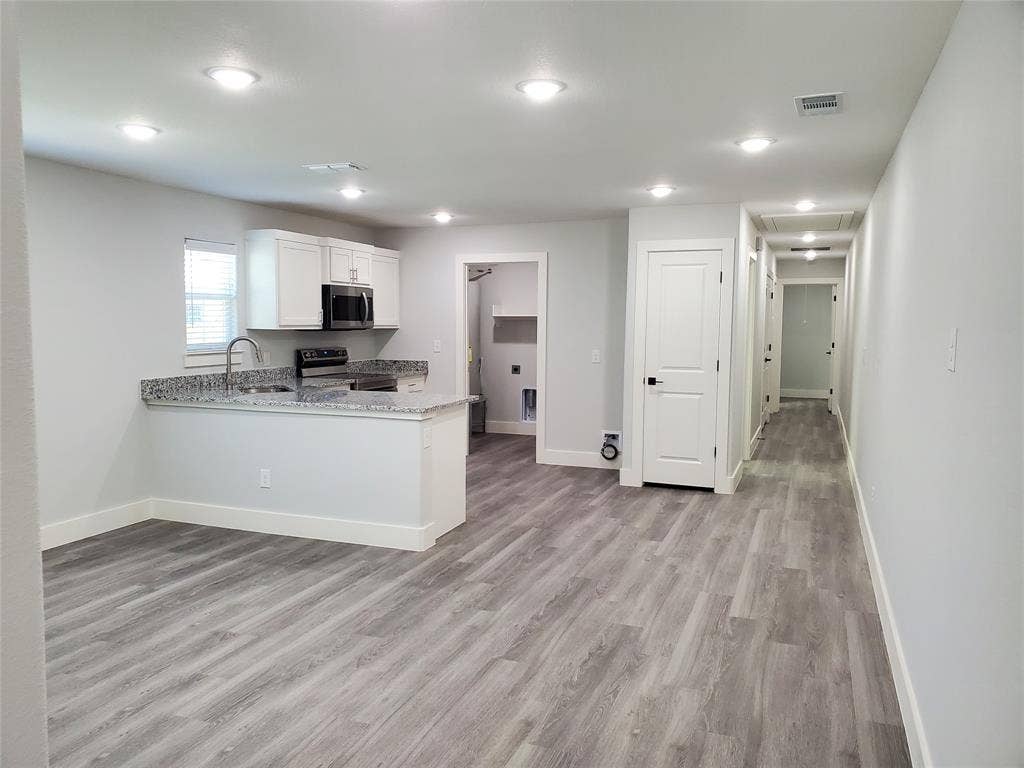 612 E 3rd Street, #B, Bonham, TX 75418