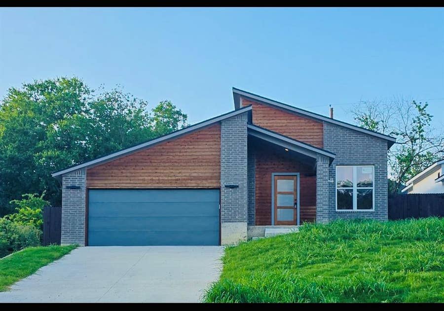 Property photo for 2821 Avenue L, Fort Worth, TX