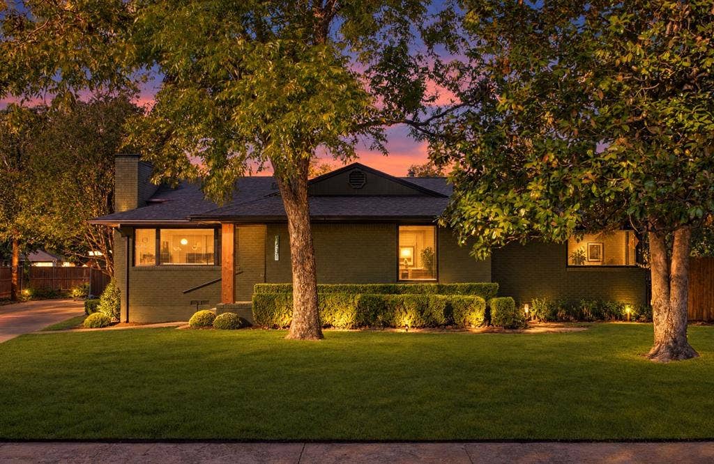 1631 Macmanus Drive, Dallas, TX 75228 1631 Macmanus Drive, Dallas, TX 75228