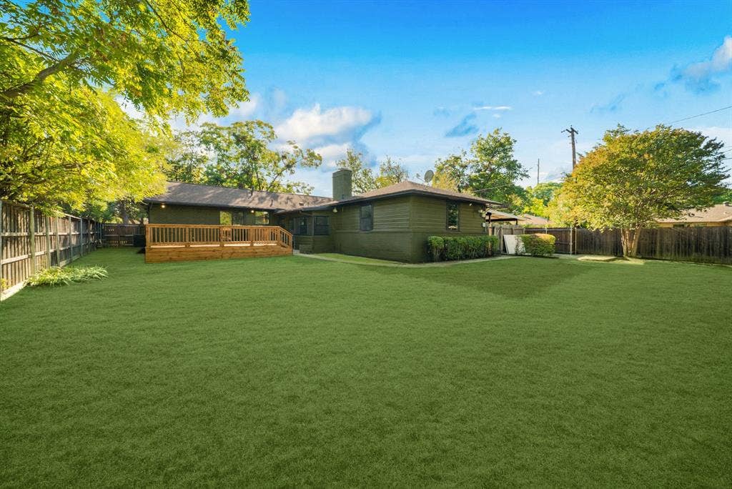 1631 Macmanus Drive, Dallas, TX 75228 1631 Macmanus Drive, Dallas, TX 75228