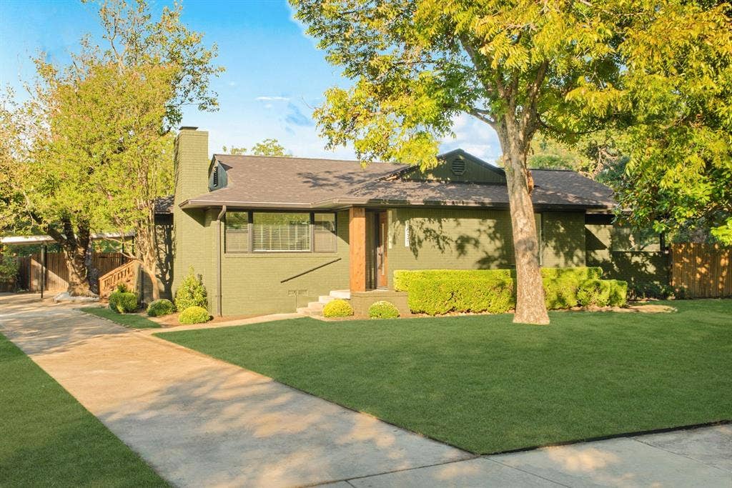 1631 Macmanus Drive, Dallas, TX 75228 1631 Macmanus Drive, Dallas, TX 75228