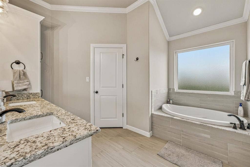 601 Violet Drive, Tolar, TX 76476 Dual vanity with granite countertops and undermount sinks