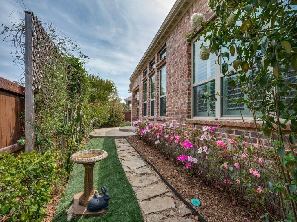 1220 Isabella Lane, Savannah, TX 76227 *Enjoy outdoor living with more relaxation and less maintenance