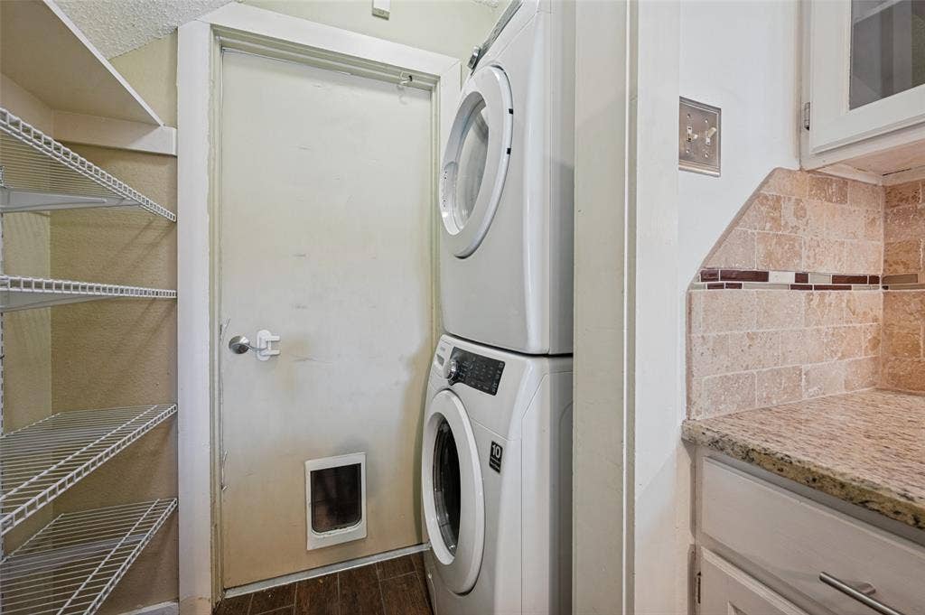 5505 Live Oak Street, #105, Dallas, TX 75206 5505 Live Oak - Tom Hughes Team