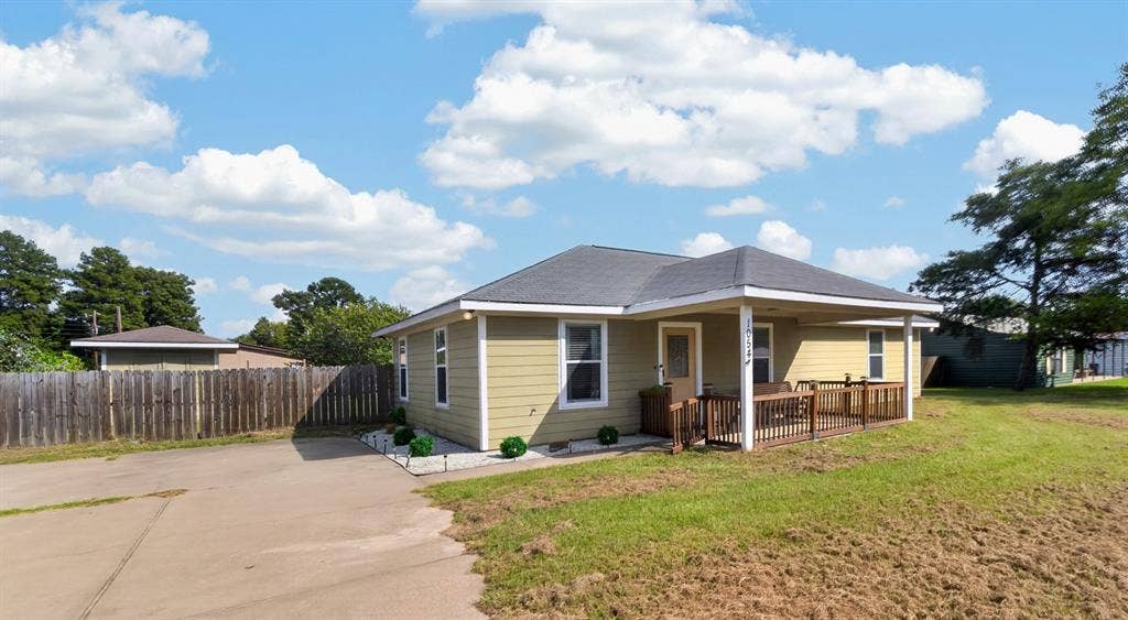 1054 Caroline, Bullard, TX 75757 1054 Caroline, Bullard, TX 75757