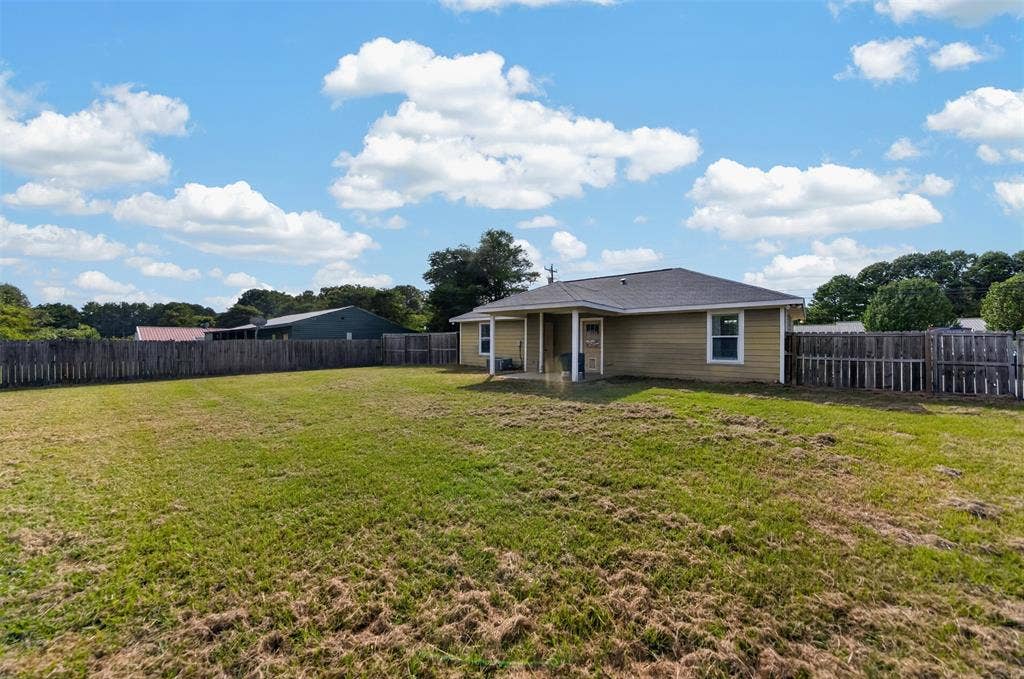 1054 Caroline, Bullard, TX 75757 1054 Caroline, Bullard, TX 75757