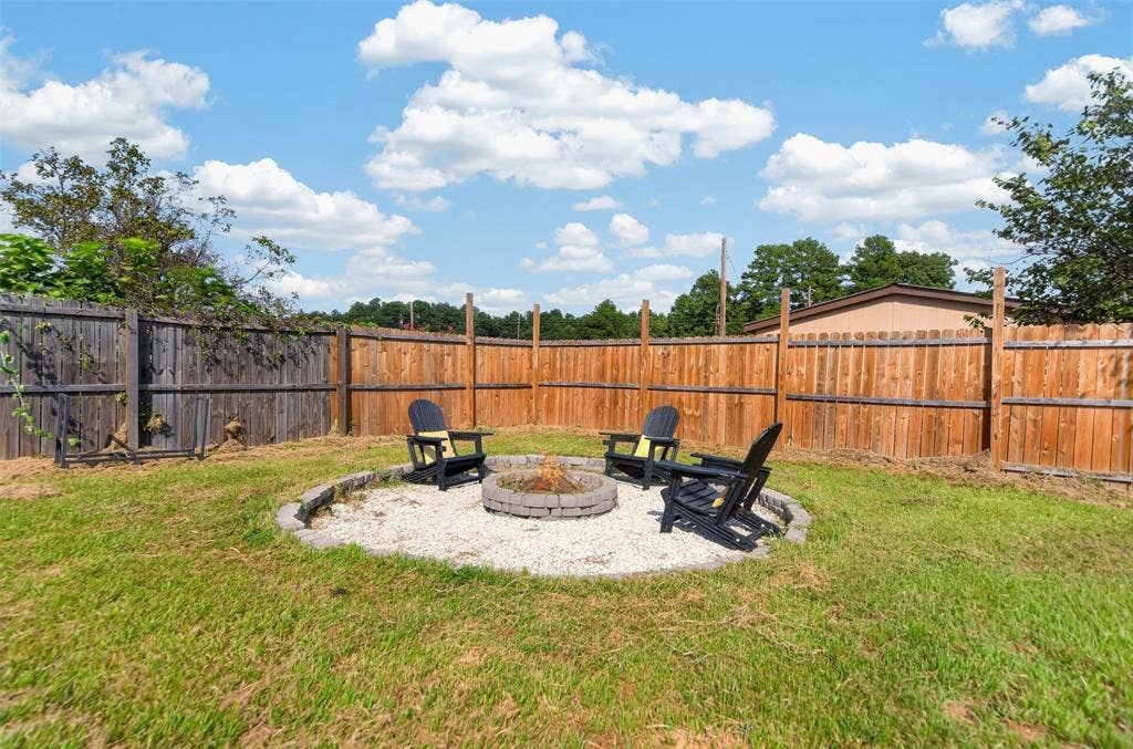 1054 Caroline, Bullard, TX 75757 1054 Caroline, Bullard, TX 75757