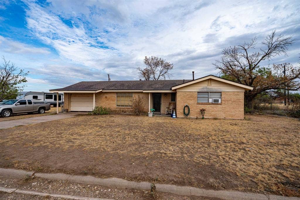 1532 6th Street, Anson, TX 79501 1532 6th Street, Anson, TX 79501