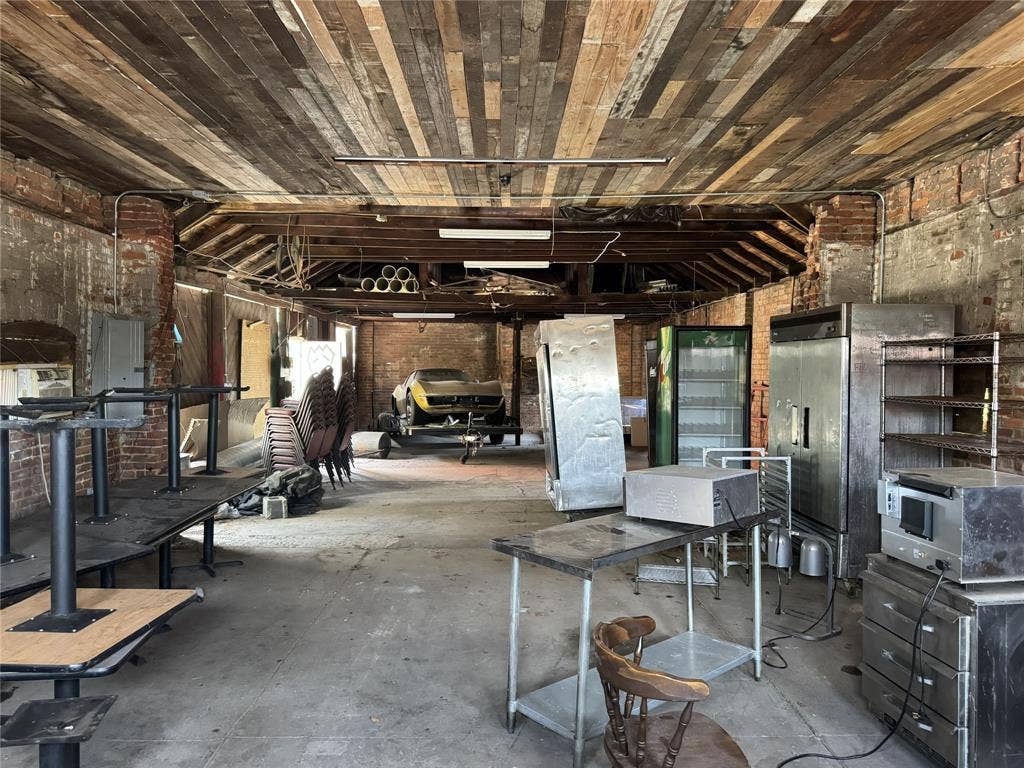 110 S Houston Avenue, #Garage, Denison, TX 75021