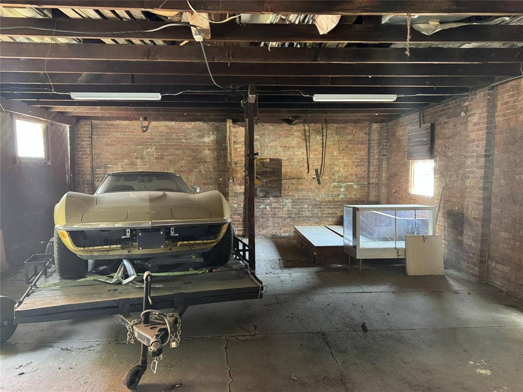 110 S Houston Avenue, #Garage, Denison, TX 75021