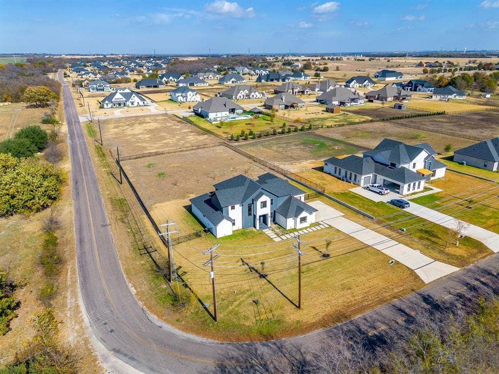 212 W Cottage Hill Parkway, Weston, TX 75009 212 W Cottage Hill Parkway, Weston, TX 75009