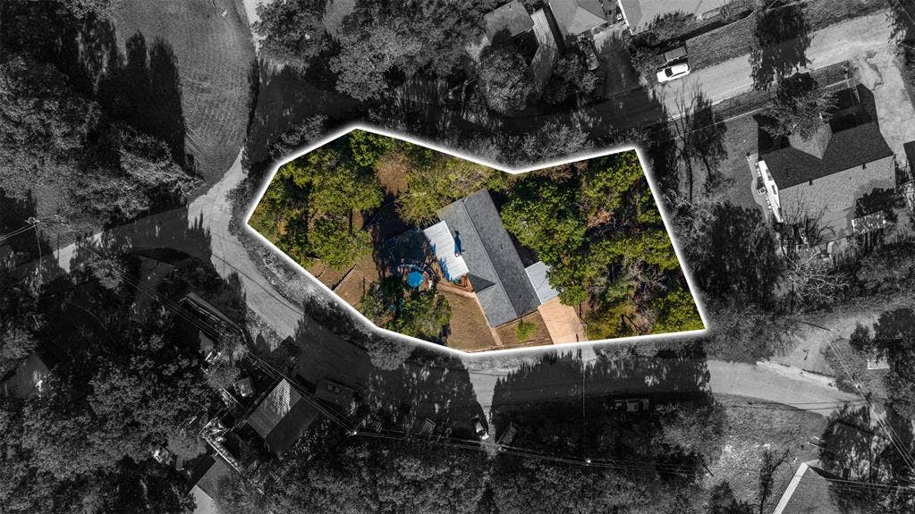 1118 Hidden Cove Trail, Granbury, TX 76049 1118 Hidden Cove Trail, Granbury, TX 76049