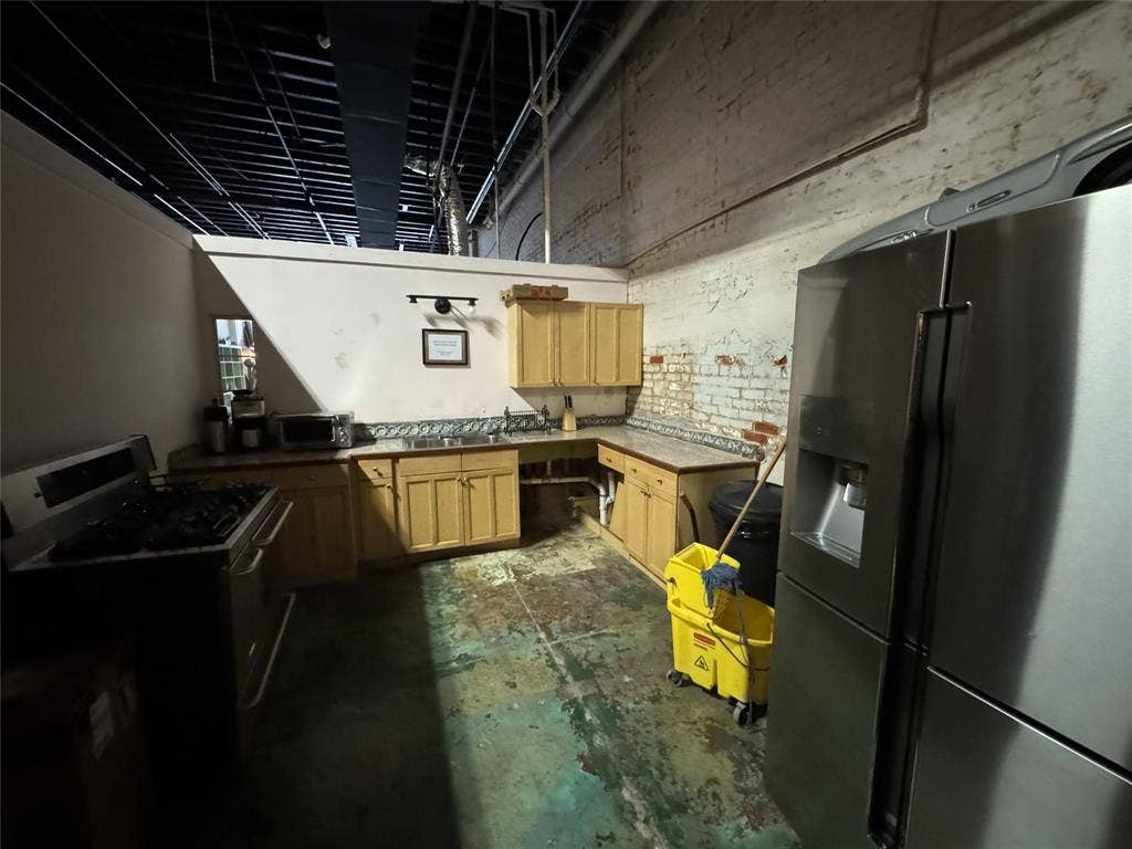 110 S Houston Avenue, #A, Denison, TX 75021 110 S Houston Avenue, #A, Denison, TX 75021