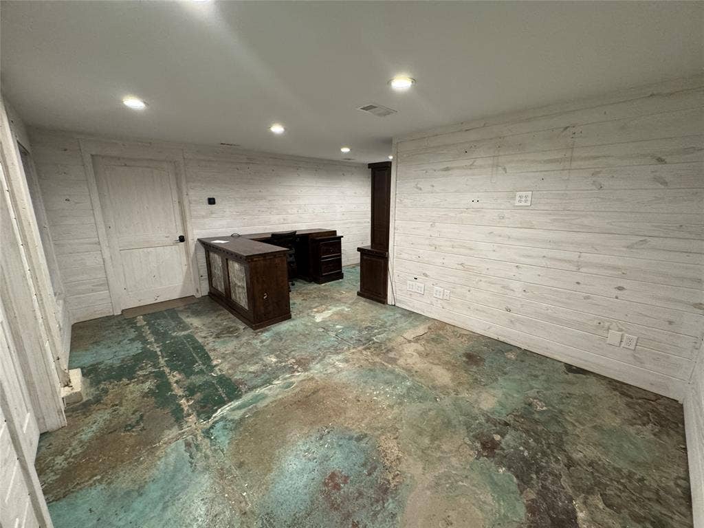 110 S Houston Avenue, #A, Denison, TX 75021 110 S Houston Avenue, #A, Denison, TX 75021